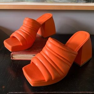 Circus by Sam Edelman Orange Mules with block heel